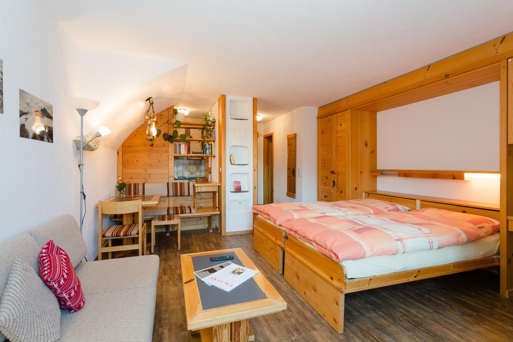 Hotel B&B Susom Surlej Silvaplana Eksteriør billede